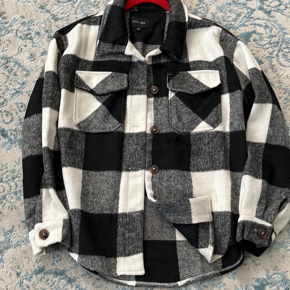 Shacket - Picture 2 of 14